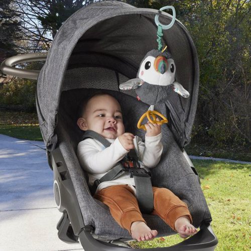 Fisher-Price Kedves repkedõ tukán 