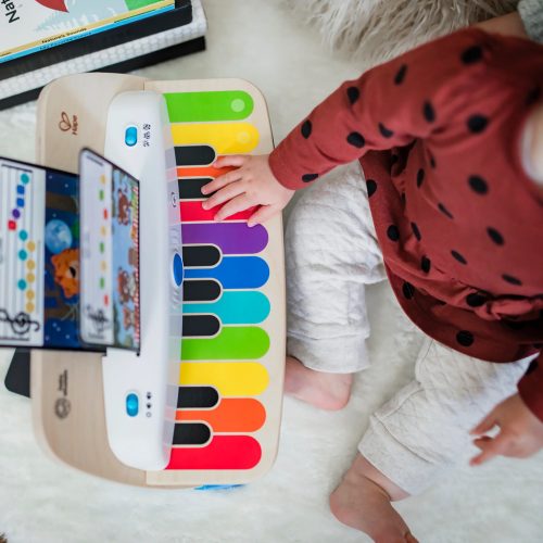 BABY EINSTEIN Fa zenélő játék zongora Together in Tune Piano Connected Magic Touch HAPE 12hó+