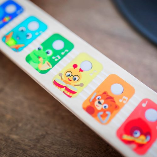 BABY EINSTEIN Fa zenélő játék gitár Together in Tune Guitar™ Connected Magic Touch™ HAPE 6hó+