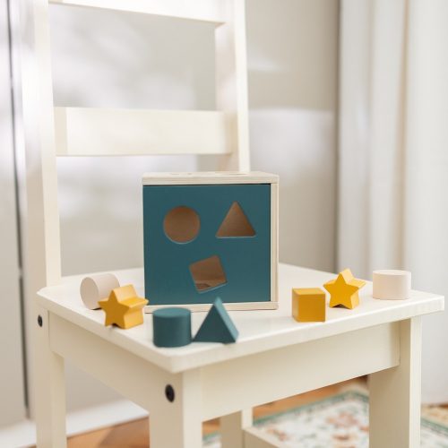 PETITE&MARS Fa formaválogató játék Gravity Wood of Mars 12hó+ Cosmic Blue