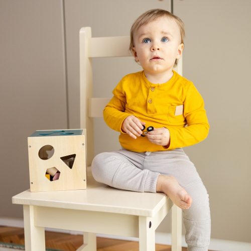 PETITE&MARS Fa formaválogató játék Gravity Wood of Mars 12hó+ Cosmic Blue