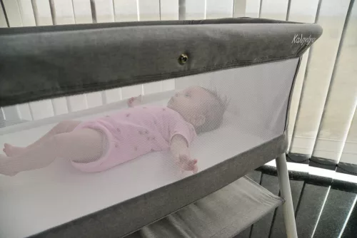 MONI Kalinihta újszülött babaágy önálló, 11 kg, 1 szint fehér láb szürke